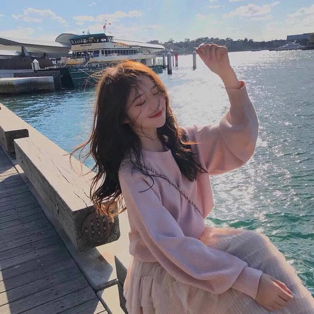茀兰德海报